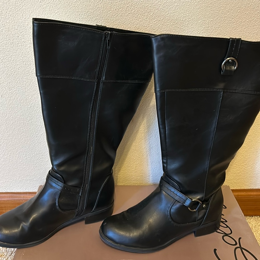 Size 8.5 wide calf boots